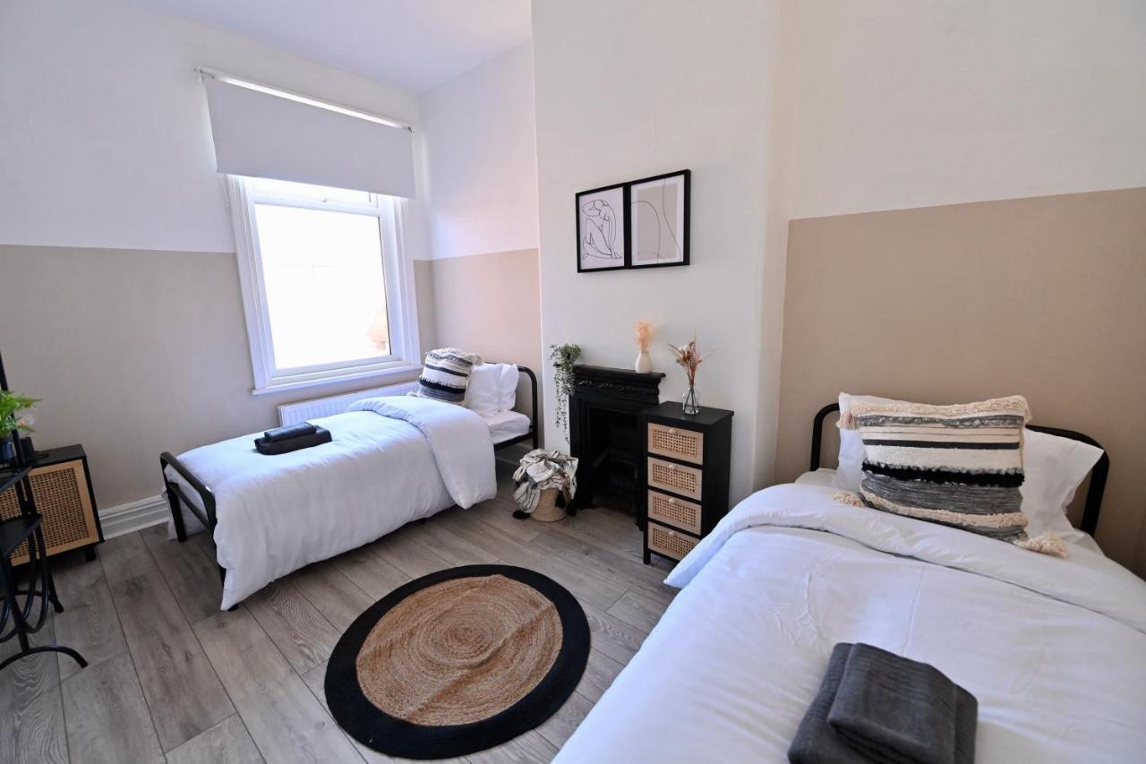 Kingdom Lodgings Blackpool Extérieur photo