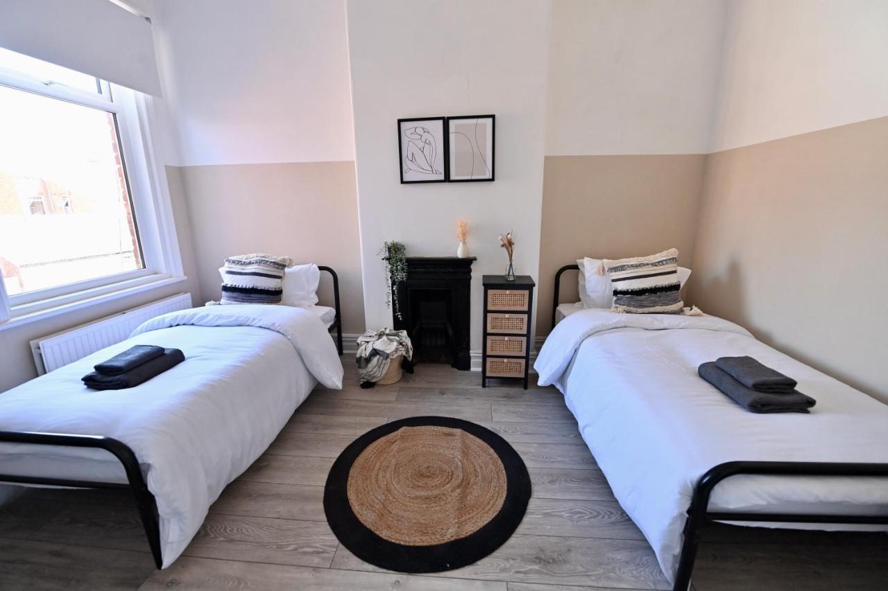 Kingdom Lodgings Blackpool Extérieur photo